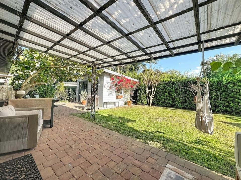 Activo con contrato: $594,990 (3 camas, 2 baños, 1568 Pies cuadrados)