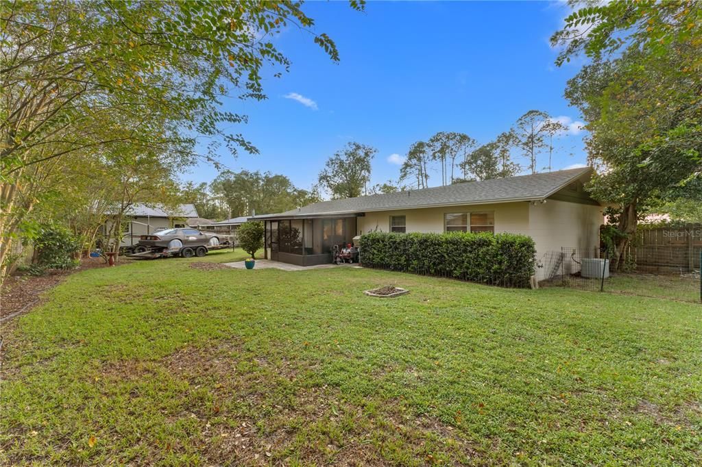 For Sale: $265,900 (2 beds, 2 baths, 1074 Square Feet)