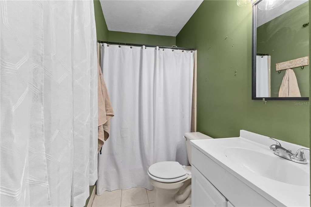 For Sale: $265,900 (2 beds, 2 baths, 1074 Square Feet)