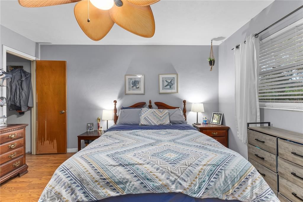 For Sale: $265,900 (2 beds, 2 baths, 1074 Square Feet)