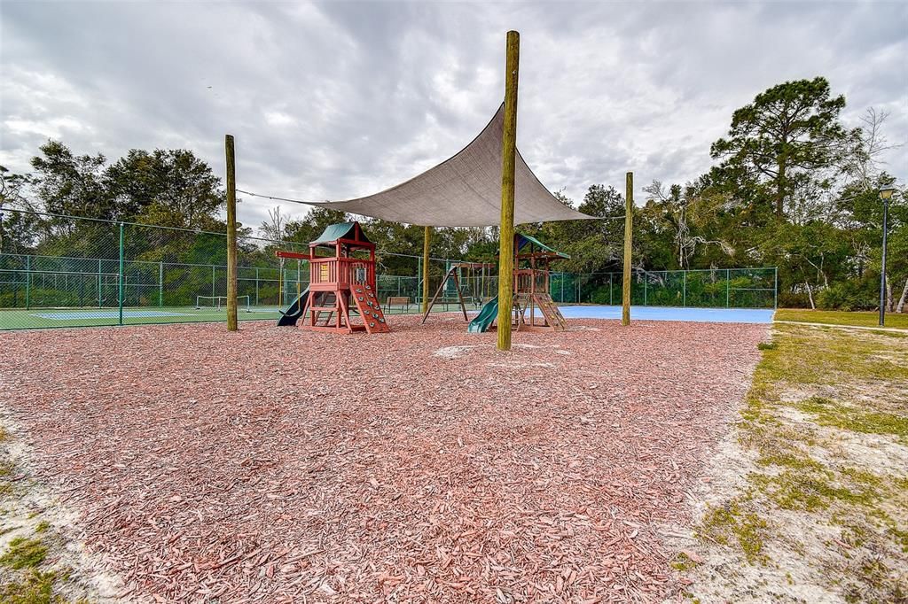 For Sale: $490,000 (4 beds, 3 baths, 3152 Square Feet)