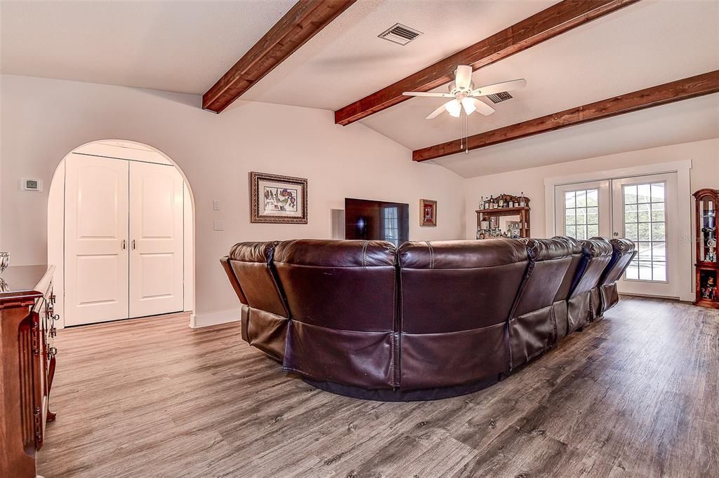 For Sale: $490,000 (4 beds, 3 baths, 3152 Square Feet)