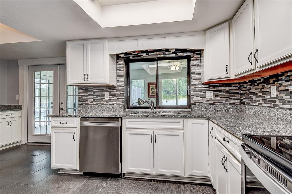 For Sale: $490,000 (4 beds, 3 baths, 3152 Square Feet)