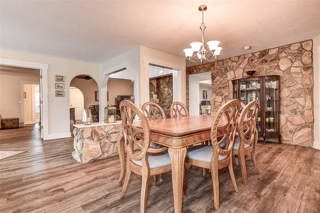 For Sale: $490,000 (4 beds, 3 baths, 3152 Square Feet)