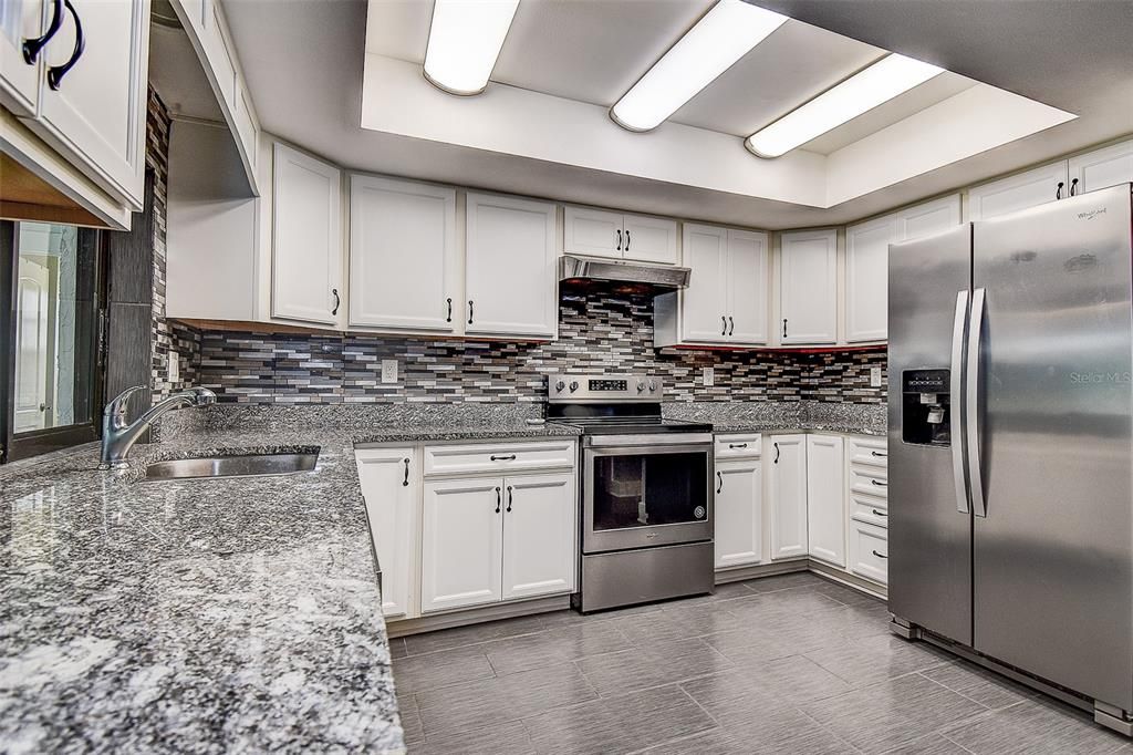 For Sale: $490,000 (4 beds, 3 baths, 3152 Square Feet)