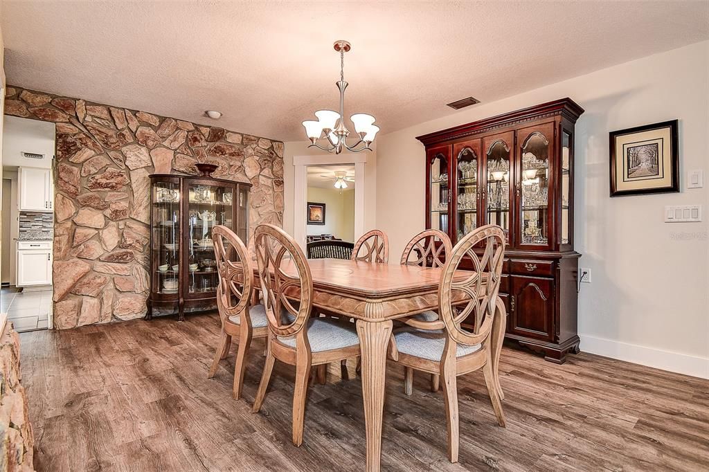 For Sale: $490,000 (4 beds, 3 baths, 3152 Square Feet)