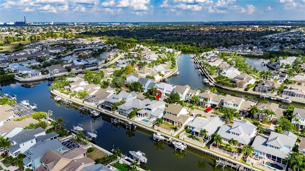 Activo con contrato: $1,400,000 (4 camas, 3 baños, 3014 Pies cuadrados)