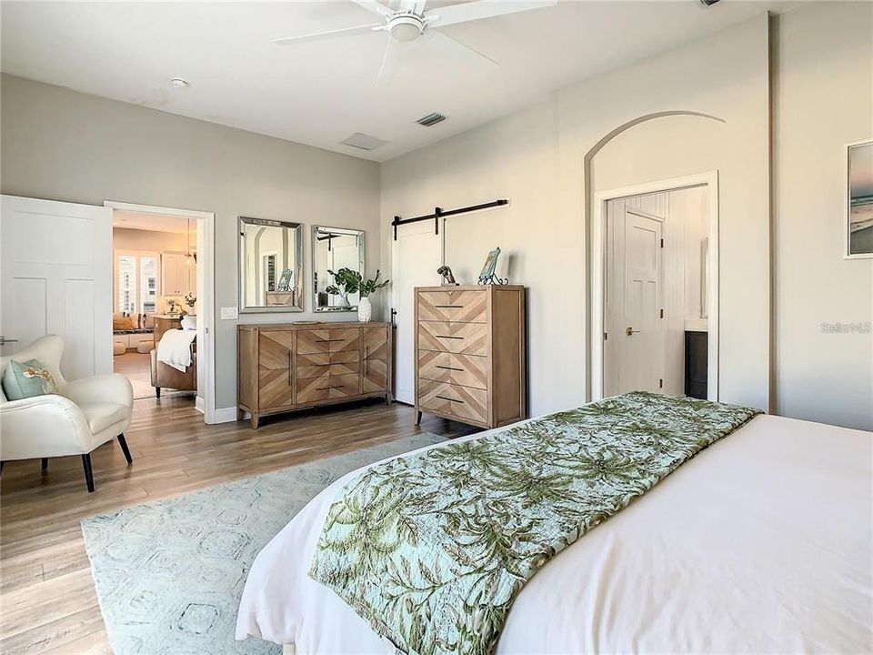 Activo con contrato: $1,400,000 (4 camas, 3 baños, 3014 Pies cuadrados)