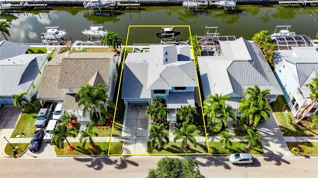 Activo con contrato: $1,400,000 (4 camas, 3 baños, 3014 Pies cuadrados)