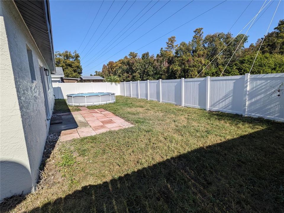 合同活跃: $399,000 (3 贝兹, 2 浴室, 1185 平方英尺)