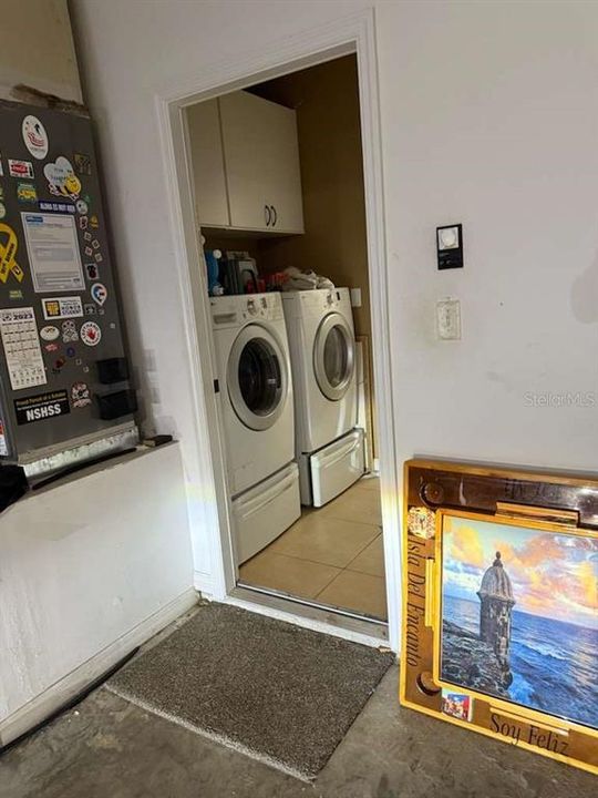 For Rent: $2,200 (3 beds, 2 baths, 1960 Square Feet)