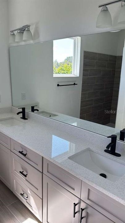 For Rent: $2,000 (4 beds, 2 baths, 1512 Square Feet)