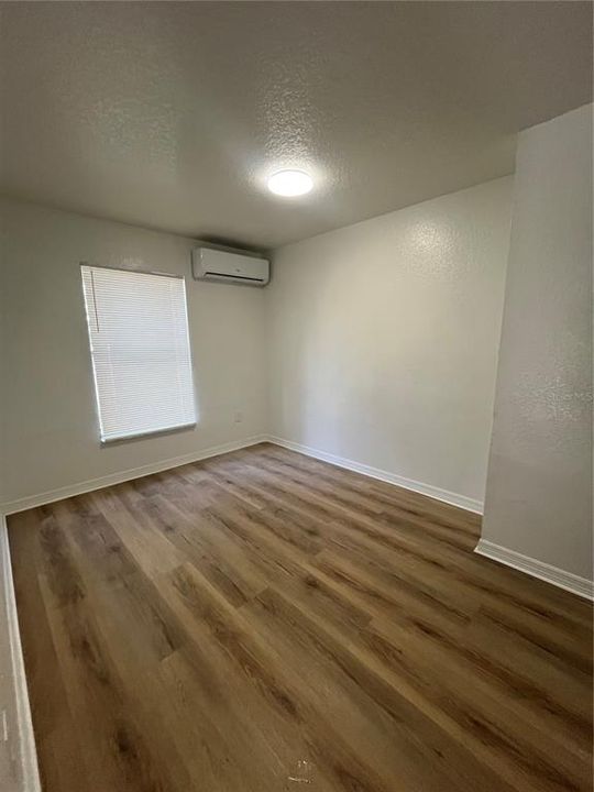 For Sale: $520,000 (7 beds, 0 baths, 1076 Square Feet)