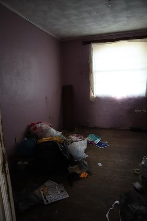 For Sale: $520,000 (7 beds, 0 baths, 1076 Square Feet)