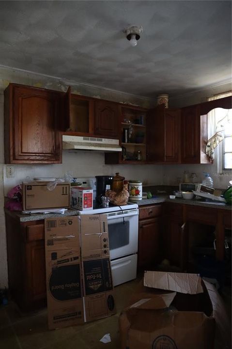 For Sale: $520,000 (7 beds, 0 baths, 1076 Square Feet)