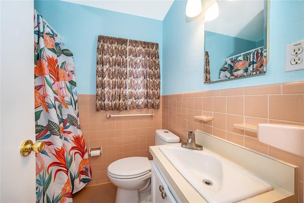 For Sale: $339,900 (4 beds, 2 baths, 1474 Square Feet)