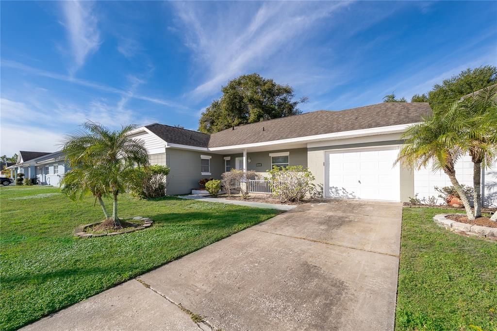 For Sale: $339,900 (4 beds, 2 baths, 1474 Square Feet)