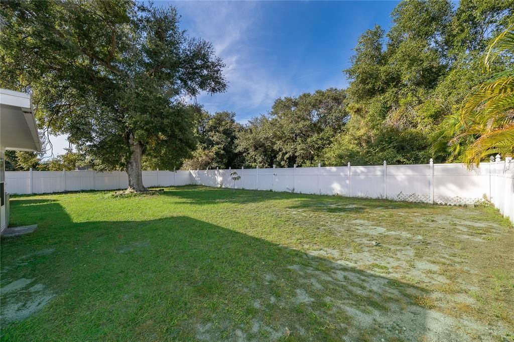 For Sale: $339,900 (4 beds, 2 baths, 1474 Square Feet)