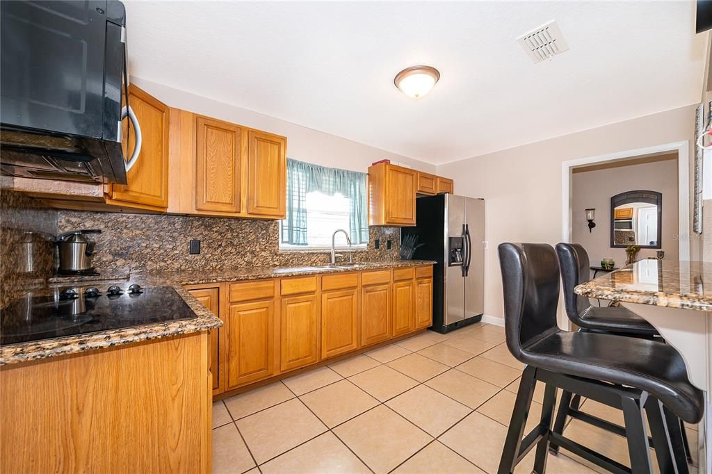 For Sale: $339,900 (4 beds, 2 baths, 1474 Square Feet)