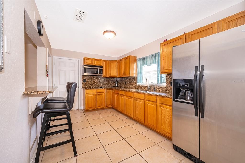 For Sale: $339,900 (4 beds, 2 baths, 1474 Square Feet)