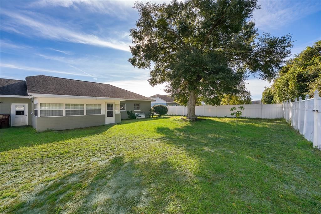 For Sale: $339,900 (4 beds, 2 baths, 1474 Square Feet)