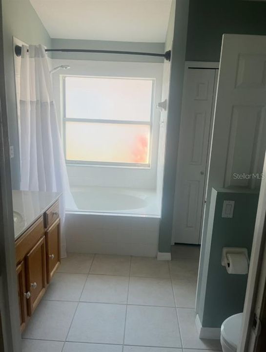 For Sale: $449,999 (3 beds, 2 baths, 1901 Square Feet)