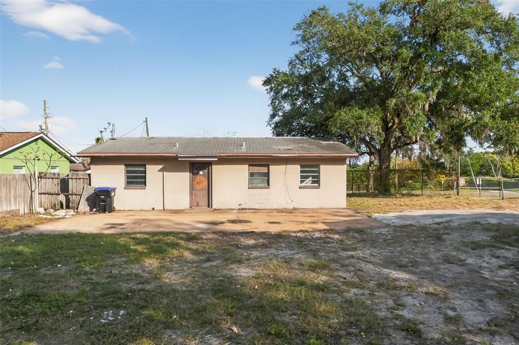 待售: $159,900 (3 贝兹, 1 浴室, 815 平方英尺)