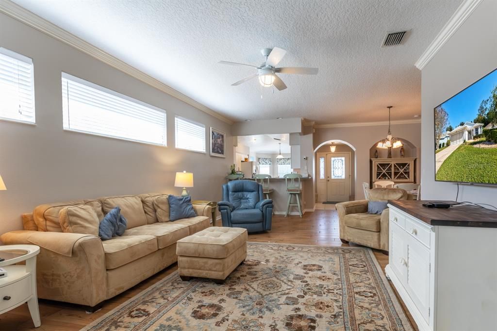 待售: $315,000 (3 贝兹, 2 浴室, 1745 平方英尺)