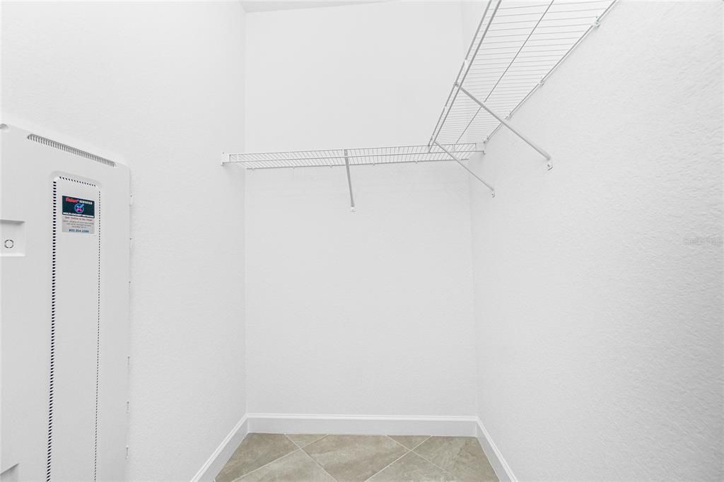 待售: $299,997 (3 贝兹, 2 浴室, 1417 平方英尺)