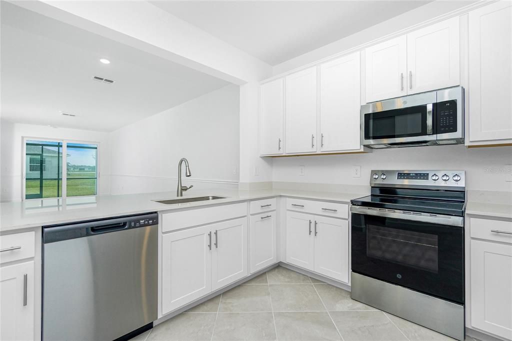 待售: $299,997 (3 贝兹, 2 浴室, 1417 平方英尺)