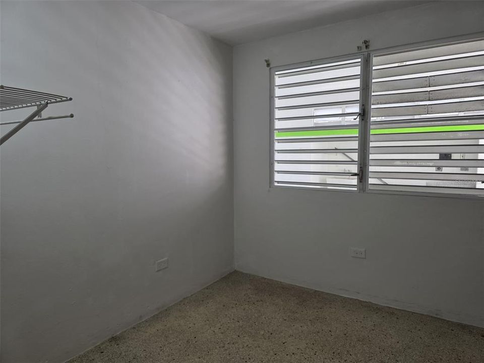 For Sale: $210,000 (3 beds, 2 baths, 900 Square Feet)