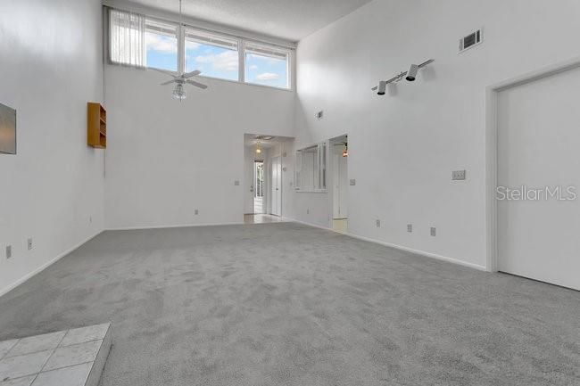 For Sale: $265,000 (3 beds, 2 baths, 1324 Square Feet)