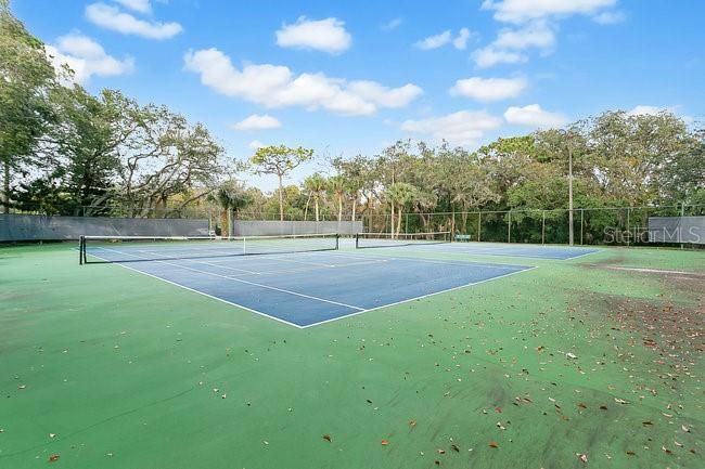 For Sale: $265,000 (3 beds, 2 baths, 1324 Square Feet)