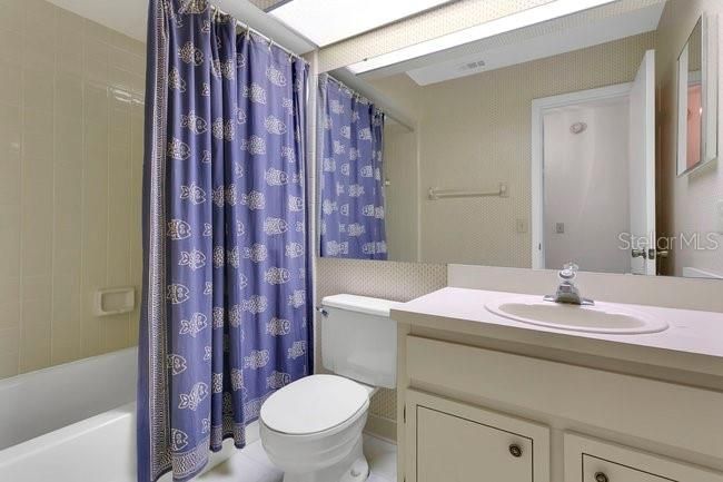 For Sale: $265,000 (3 beds, 2 baths, 1324 Square Feet)