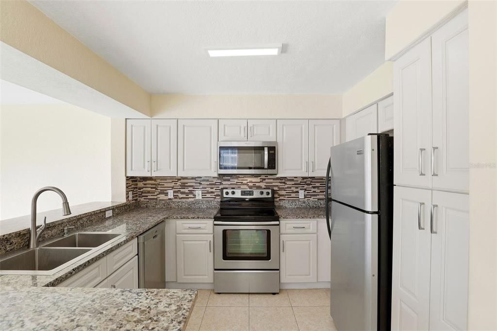 For Rent: $1,750 (2 beds, 2 baths, 1288 Square Feet)