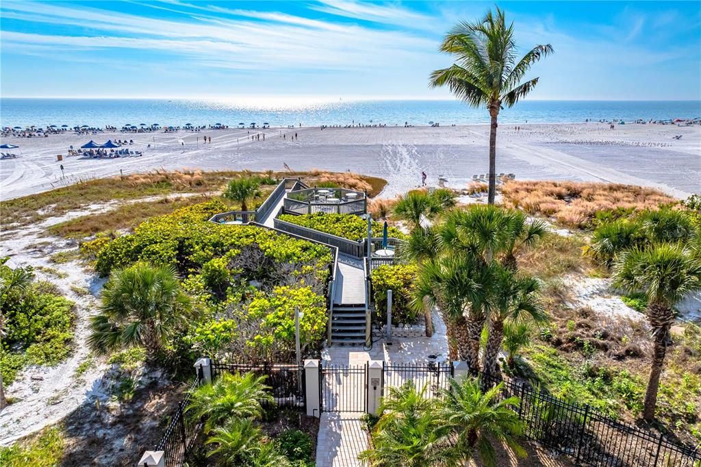 待售: $1,450,000 (2 贝兹, 2 浴室, 1642 平方英尺)