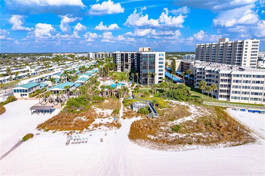 待售: $1,450,000 (2 贝兹, 2 浴室, 1642 平方英尺)