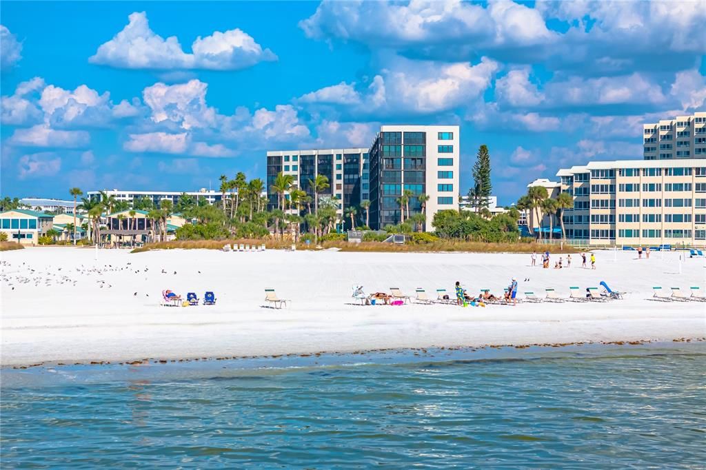 待售: $1,450,000 (2 贝兹, 2 浴室, 1642 平方英尺)