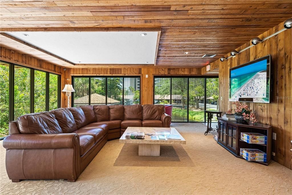 待售: $1,450,000 (2 贝兹, 2 浴室, 1642 平方英尺)