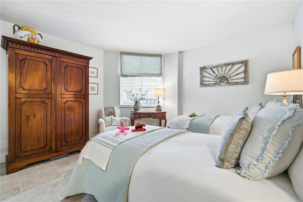 待售: $1,450,000 (2 贝兹, 2 浴室, 1642 平方英尺)