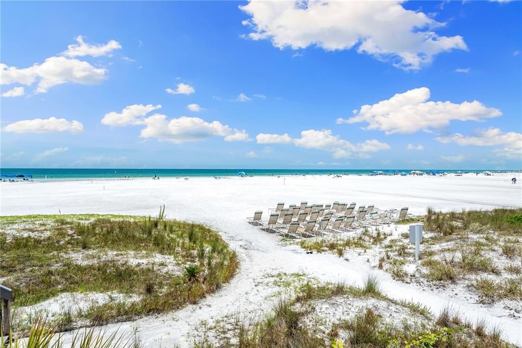 待售: $1,450,000 (2 贝兹, 2 浴室, 1642 平方英尺)