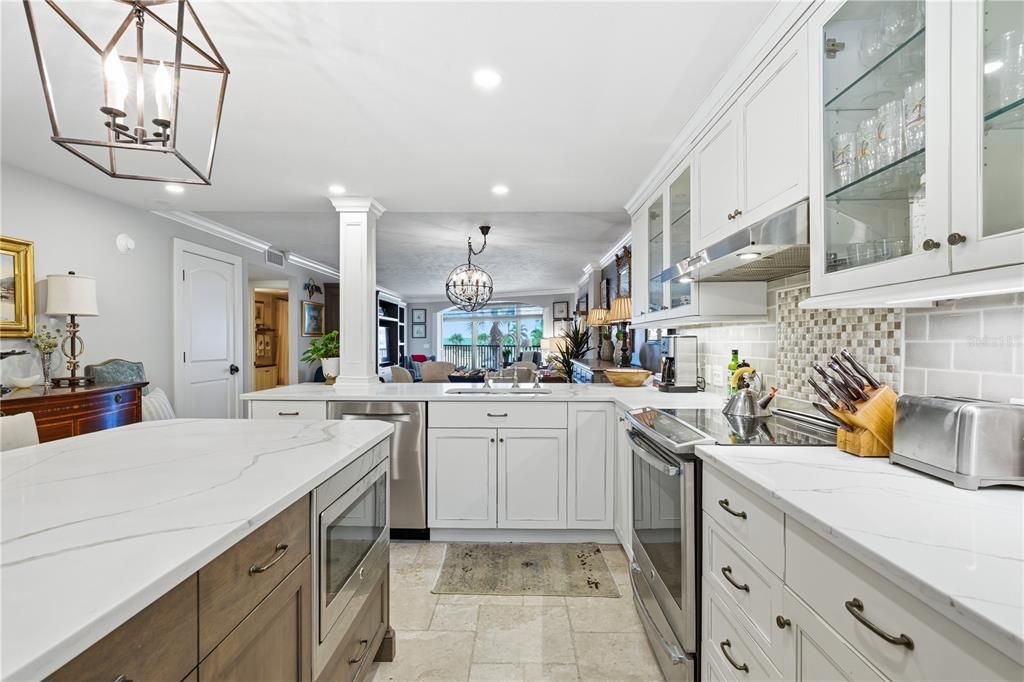 待售: $1,450,000 (2 贝兹, 2 浴室, 1642 平方英尺)