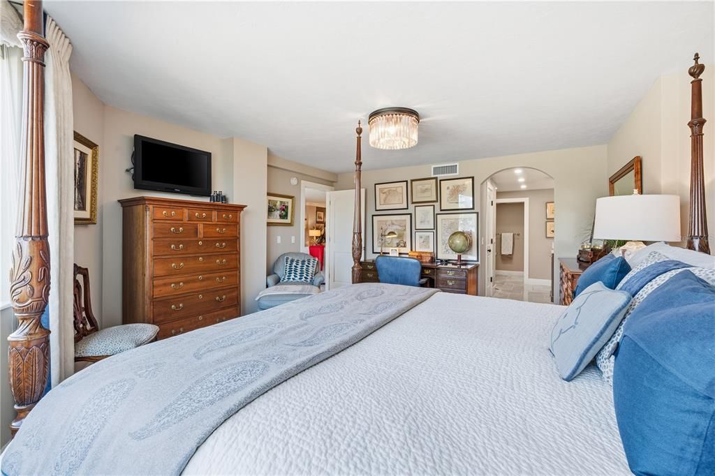 待售: $1,450,000 (2 贝兹, 2 浴室, 1642 平方英尺)