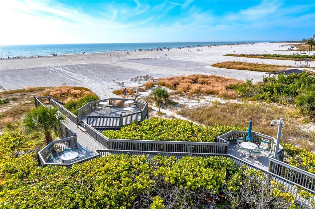 待售: $1,450,000 (2 贝兹, 2 浴室, 1642 平方英尺)