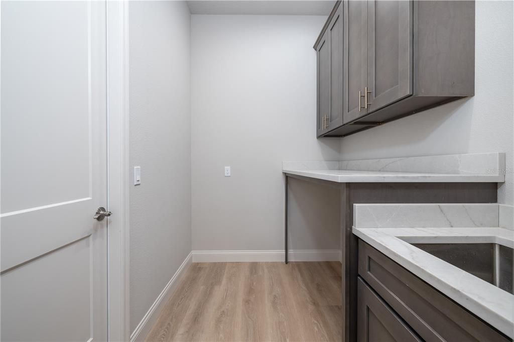 For Sale: $499,900 (3 beds, 2 baths, 2097 Square Feet)