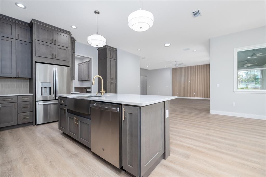 For Sale: $499,900 (3 beds, 2 baths, 2097 Square Feet)