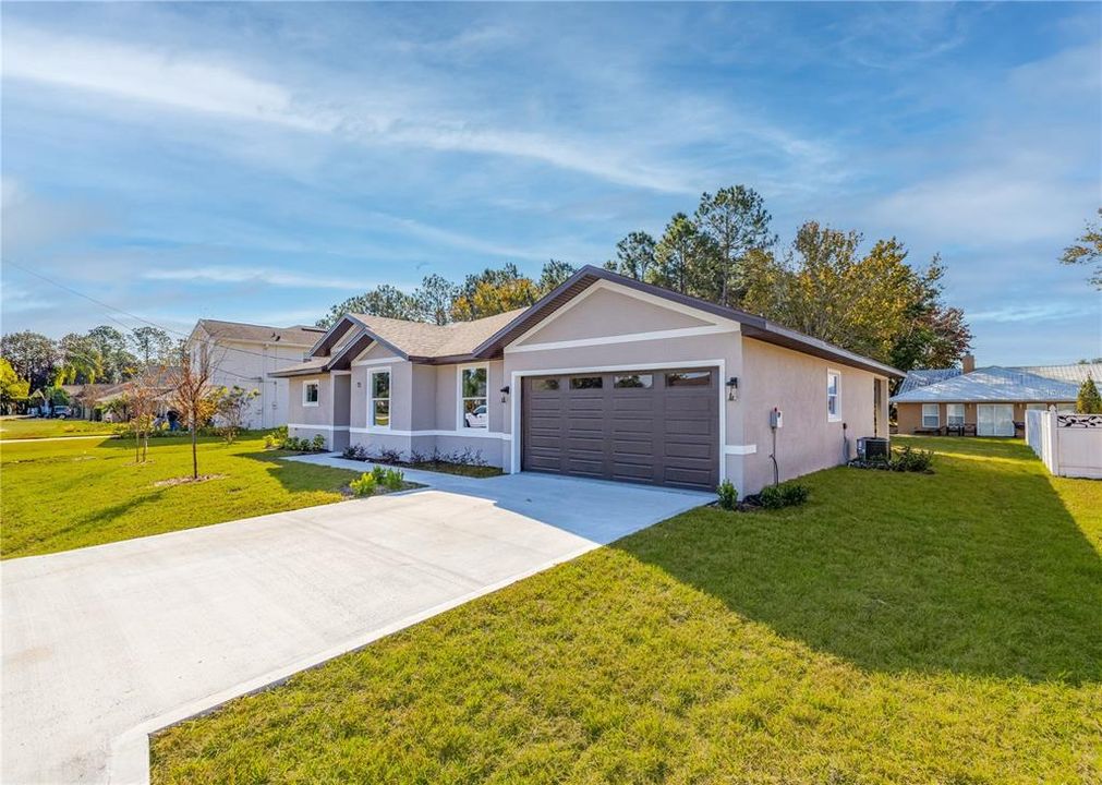 For Sale: $499,900 (3 beds, 2 baths, 2097 Square Feet)