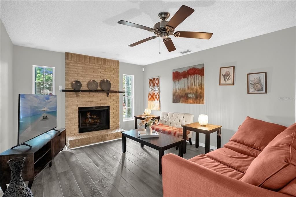 На продажу: $347,000 (3 спален, 2 ванн, 1741 Квадратных фут)