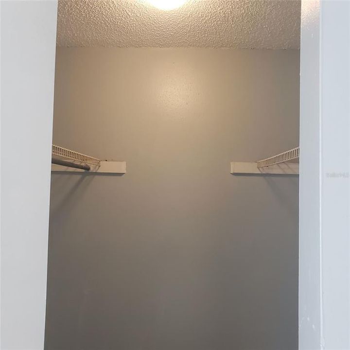 For Rent: $1,250 (1 beds, 1 baths, 685 Square Feet)