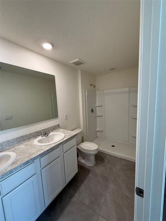 出租: $2,200 (3 贝兹, 2 浴室, 1463 平方英尺)